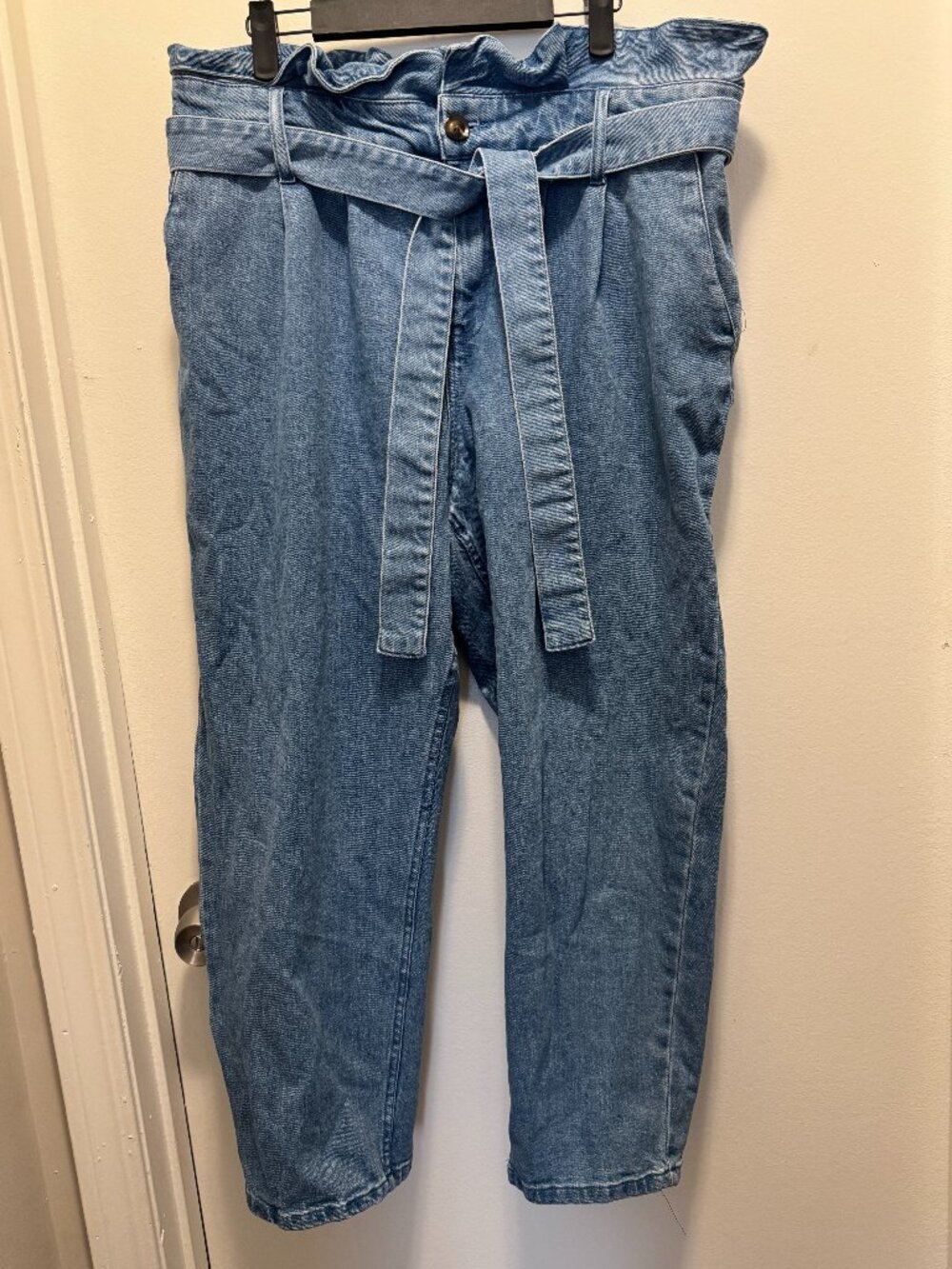 Who What Wear Jeans Women's Size 14W, Blue, Denim, Tapered, Belted, High Rise